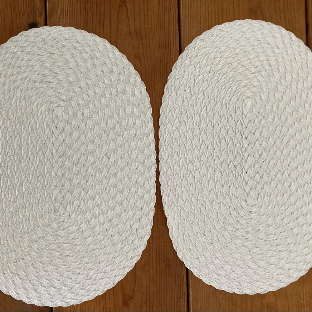 Oval shape woven white placemats